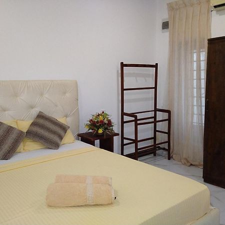 Living Home Негомбо Стая снимка