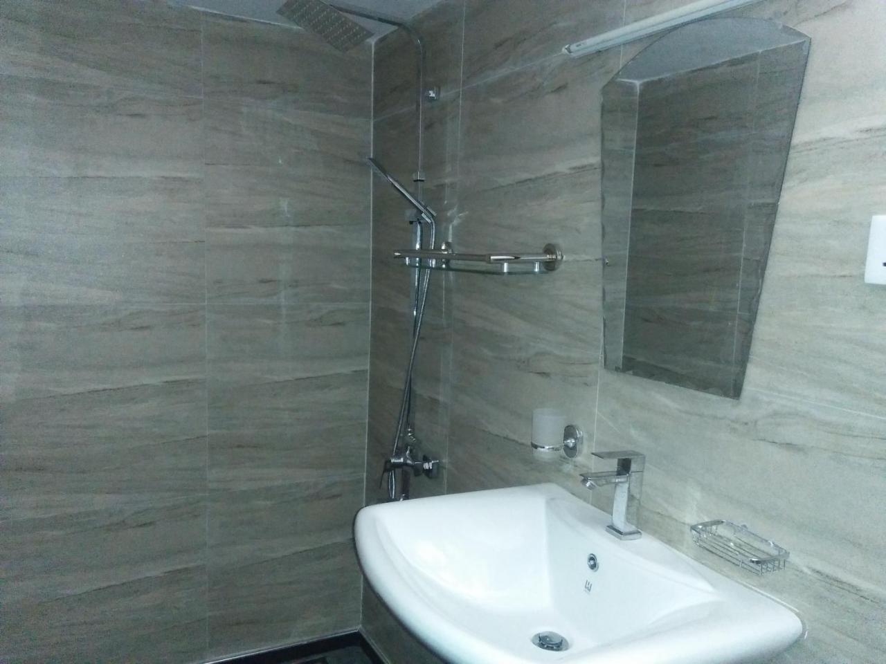 Living Home Негомбо Екстериор снимка